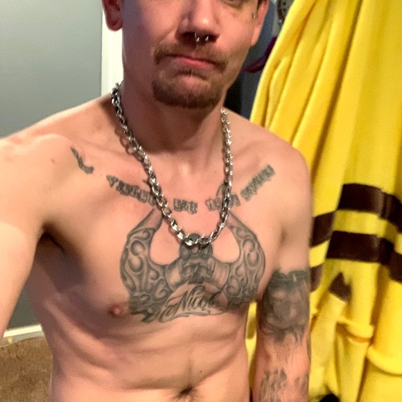 Meet your Posher, Tyler - Picture 2 of 8